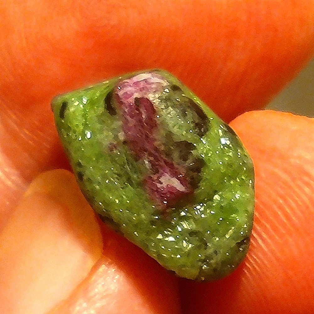 13.90+ctw Natural Ruby in Zoisite Rough Gemstone UV REACTIVE